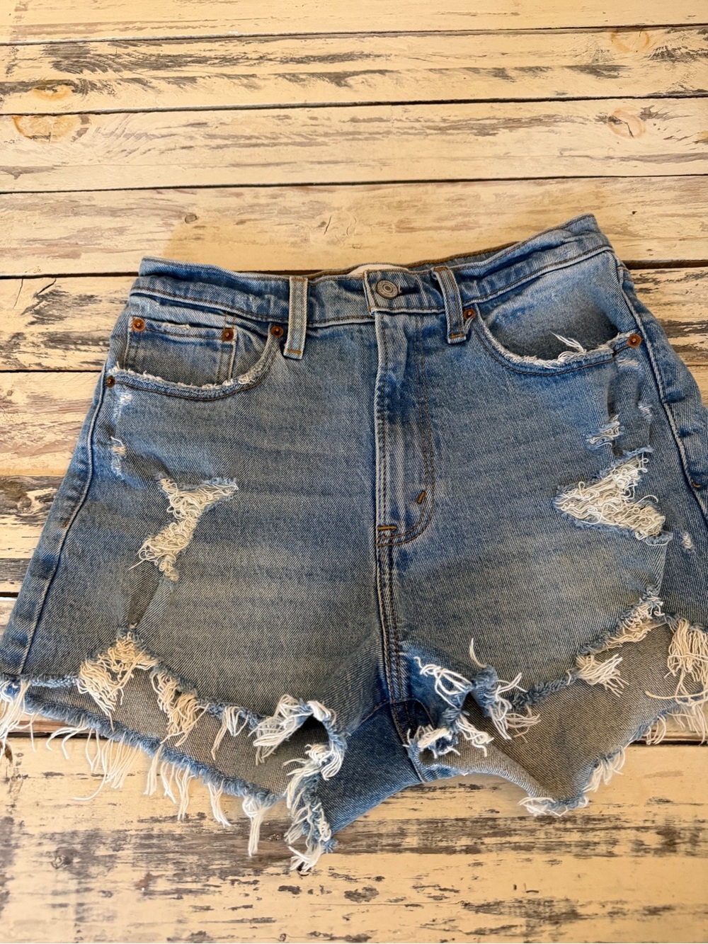 Abercrombie Curve Love High Rise Mom Short